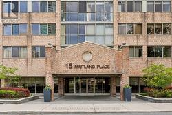 506 - 15 MAITLAND PLACE Toronto, ON M4Y 2X3