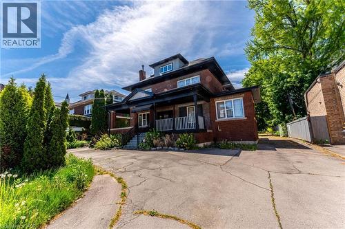 822 Main Street E, Hamilton, ON 