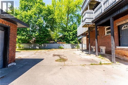 822 Main Street E, Hamilton, ON 