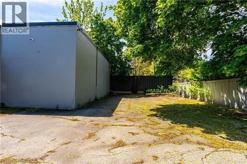 822 Main Street E, Hamilton, ON 
