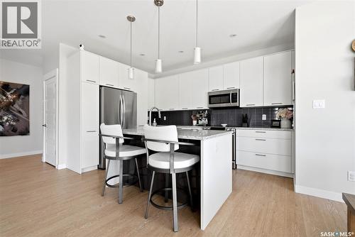 4929 Green Brooks Way E, Regina, SK - Indoor Photo Showing Kitchen With Upgraded Kitchen
