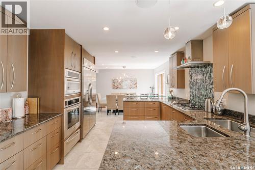 71 Bain Crescent, Saskatoon, SK - Indoor Photo Showing Kitchen With Double Sink With Upgraded Kitchen