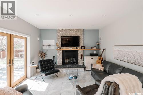 71 Bain Crescent, Saskatoon, SK - Indoor Photo Showing Living Room With Fireplace