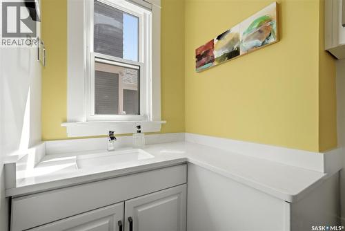 2022 Retallack Street, Regina, SK - Indoor Photo Showing Bathroom