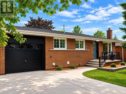 39 Carousel Avenue, Hamilton, ON - Outdoor