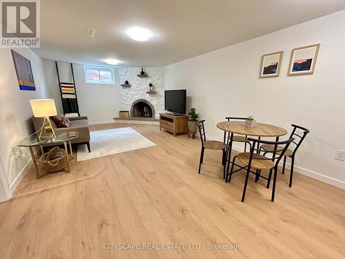 39 Carousel Avenue, Hamilton, ON - Indoor