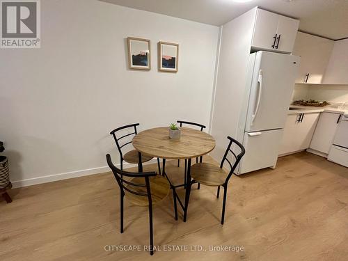 39 Carousel Avenue, Hamilton, ON - Indoor