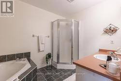 Second Floor Ensuite Bathroom - 