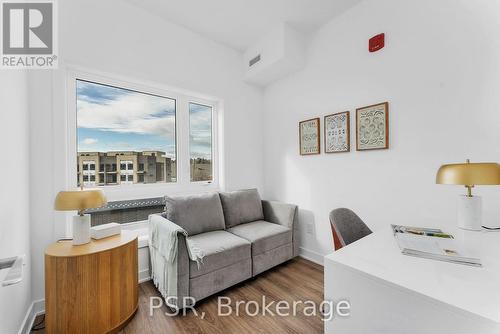 350 - 37 Danforth Road, Toronto, ON - Indoor Photo Showing Living Room