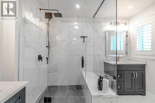35 Benjamin Lane, Barrie, ON - Indoor Photo Showing Bathroom