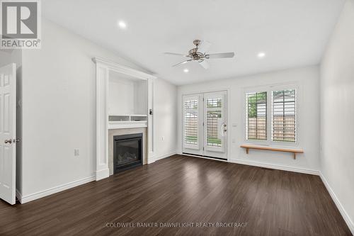 18 Devon Drive, South Huron (Exeter), ON - Indoor With Fireplace