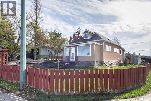 1077 Broder Street, Regina, SK - Outdoor