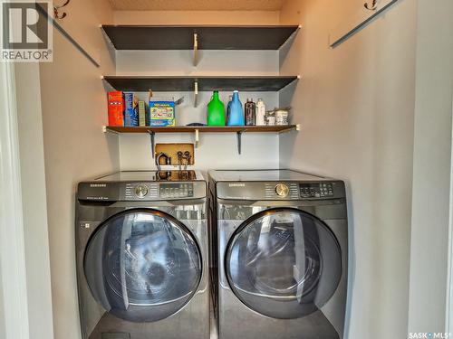 311 4Th Avenue E, Biggar, SK - Indoor Photo Showing Laundry Room