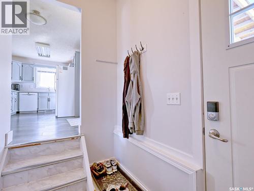 311 4Th Avenue E, Biggar, SK - Indoor