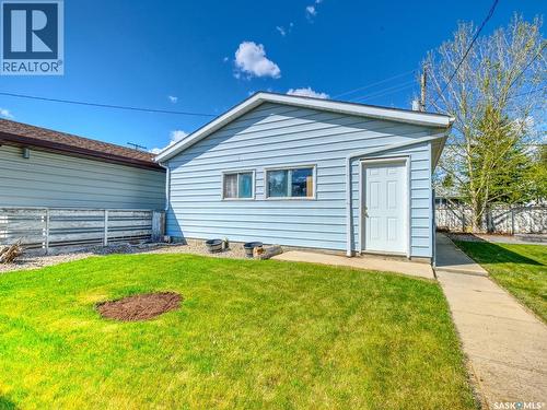 311 4Th Avenue E, Biggar, SK - Outdoor