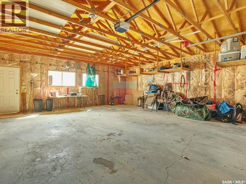 311 4Th Avenue E, Biggar, SK - Indoor Photo Showing Garage