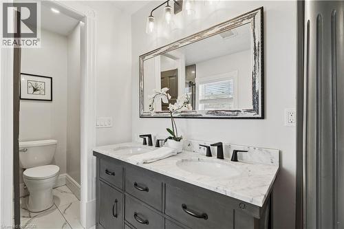 855 Hamilton Street, Cambridge, ON - Indoor Photo Showing Bathroom