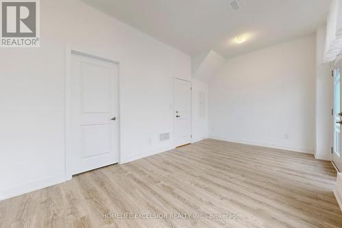 5456 Main Street, Whitchurch-Stouffville, ON - Indoor Photo Showing Other Room