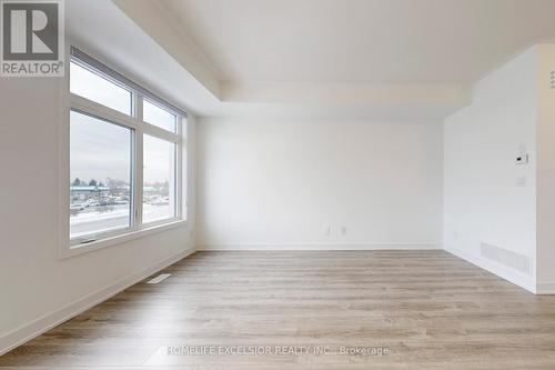 5456 Main Street, Whitchurch-Stouffville, ON - Indoor Photo Showing Other Room