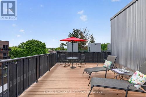 1896 Carling Avenue, Ottawa, ON 