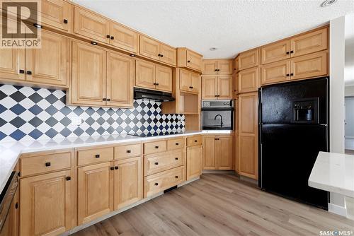 1535 Lee Grayson Crescent N, Regina, SK - Indoor Photo Showing Kitchen