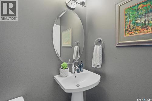 106 Wilkins Crescent, Saskatoon, SK - Indoor Photo Showing Bathroom