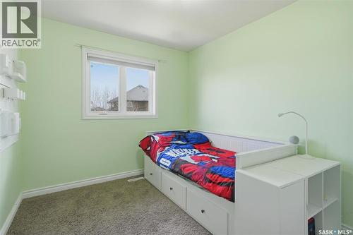 106 Wilkins Crescent, Saskatoon, SK - Indoor Photo Showing Bedroom