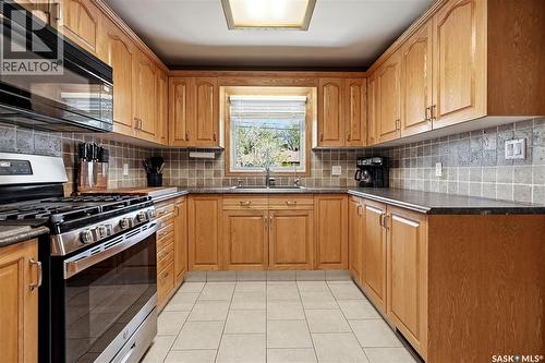 1120 Broadway Avenue E, Regina, SK - Indoor Photo Showing Kitchen