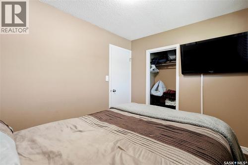 1120 Broadway Avenue E, Regina, SK - Indoor Photo Showing Bedroom