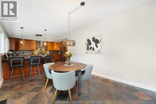 382 Barry, Tecumseh, ON - Indoor Photo Showing Dining Room