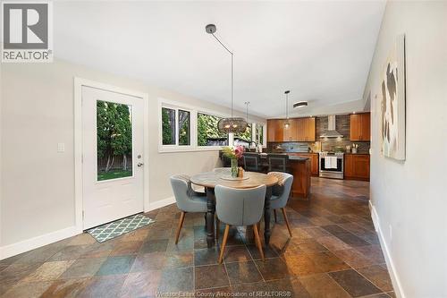 382 Barry, Tecumseh, ON - Indoor Photo Showing Dining Room