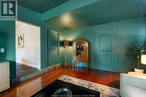 382 Barry, Tecumseh, ON - Indoor