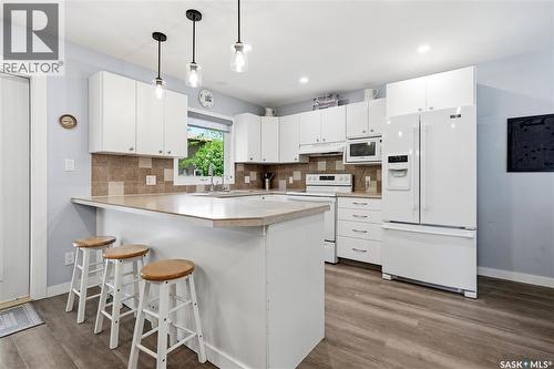 90 Edenwold Crescent, Regina, SK - Indoor Photo Showing Kitchen