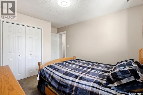 90 Edenwold Crescent, Regina, SK - Indoor Photo Showing Bedroom