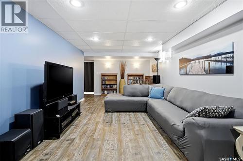 90 Edenwold Crescent, Regina, SK - Indoor Photo Showing Living Room