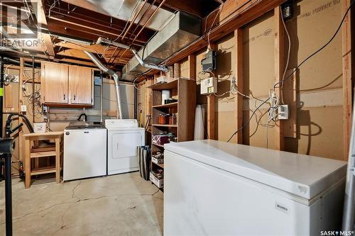 90 Edenwold Crescent, Regina, SK - Indoor Photo Showing Laundry Room