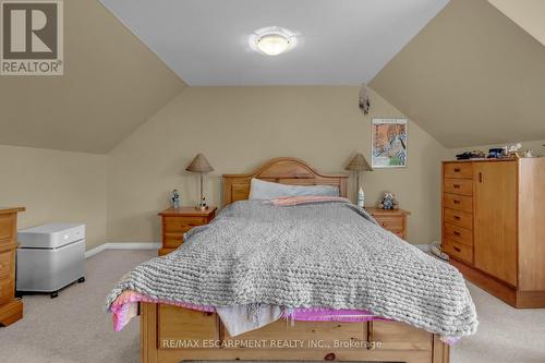 30 Sunset Avenue, Hamilton, ON - Indoor Photo Showing Bedroom