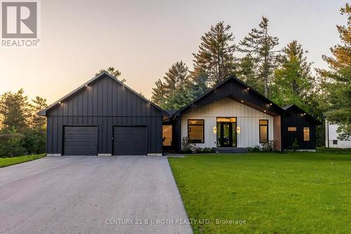 31 MARNI LANE  Springwater, ON L0L 2K0