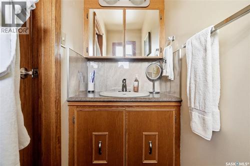 104 Marsh Crescent, Regina, SK - Indoor Photo Showing Bathroom