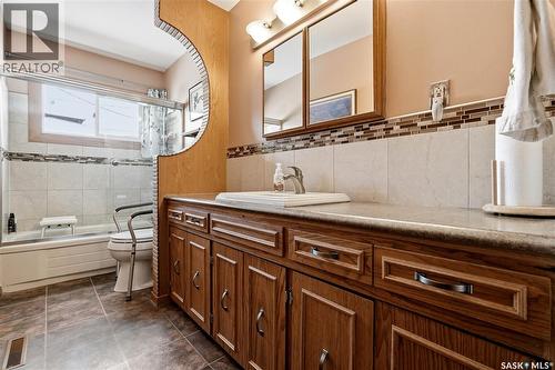 104 Marsh Crescent, Regina, SK - Indoor Photo Showing Bathroom