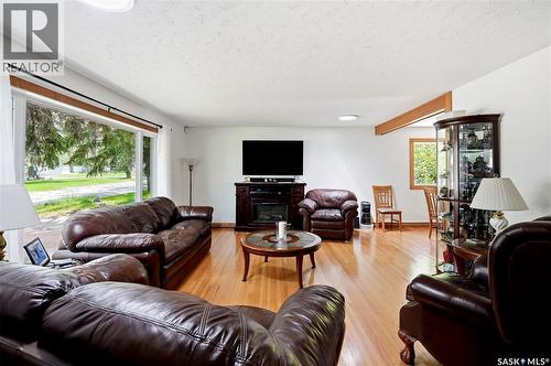 104 Marsh Crescent, Regina, SK - Indoor Photo Showing Living Room