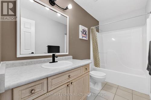 21 Hawkswood Drive, Kitchener, ON - Indoor Photo Showing Bathroom