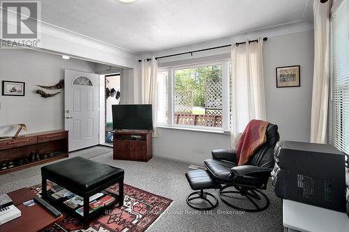 88 Gray Avenue, Meaford, ON - Indoor Photo Showing Living Room