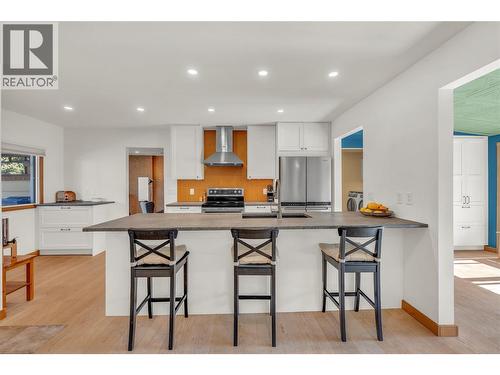 212 Carr Crescent, Oliver, BC 