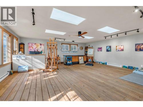 212 Carr Crescent, Oliver, BC 