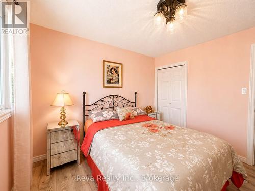 11 Ridge Road, Bancroft (Bancroft Ward), ON - Indoor Photo Showing Bedroom