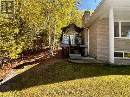 Sunroom and Deck - 11 Ridge Road, Bancroft (Bancroft Ward), ON - Outdoor