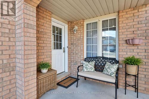 10 Jonathon Court, Hamilton, ON - Outdoor With Exterior