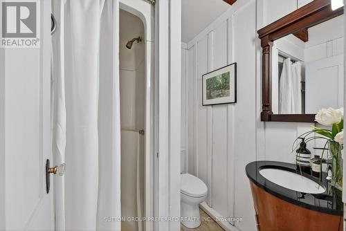 15772 Turin Line, Chatham-Kent, ON - Indoor Photo Showing Bathroom