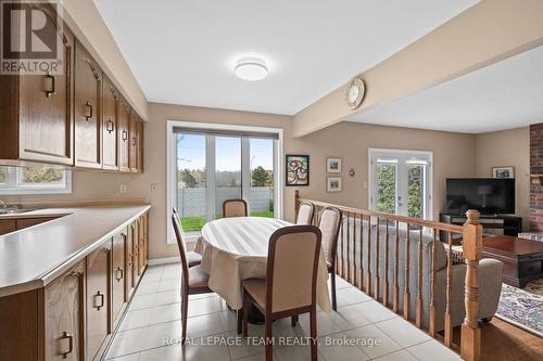 Eat in Kitchen - 28 Parmalea Crescent, Ottawa, ON - Indoor